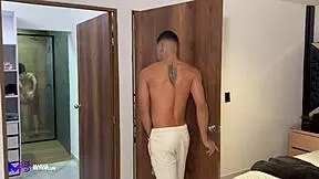 Conversational-Emoji Spying on my big ass stepsis in shower... ended up banging hard! 💦 - Max Betancur & Devil Khloe