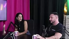 I watch bruna n kel gettin their pussies fucked moanin wet