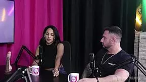 I watch bruna n kel gettin their pussies fucked moanin wet