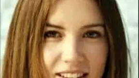 Mistress Kittiwips gives JOI countdown with French audio, worship, and legjob.