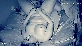 Espié A Mi Hermanastra Metiéndose Un Dildo, Estaba Muy Caliente Y Me Dio Su Coño Montada En La Polla Completo En Sheer