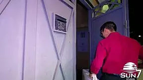 masseuse fucks skinny teen and makes her squirt