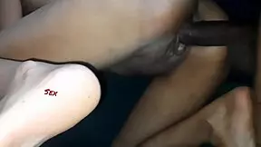 Skinny brunette se come tremenda verga.