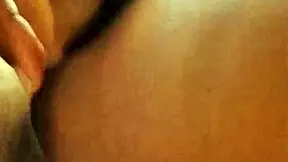 Dia tangkap aku onani dan ngewe aku keras