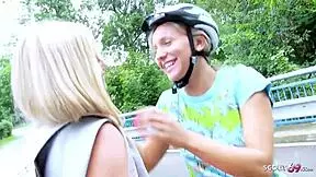 Skinny virgin teens explore first lesbian sex after college