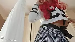 upskirt i pull up mini skirt! 😏