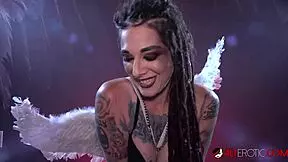 sully savage rides the tremor while being interviewed