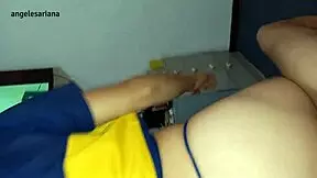 i'm the futbolista with the sweaty thong, my ass has all the aguante but it's gaping!