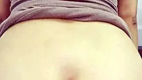 मैं अपनी कर्वी यंग 18+ गर्लफ्रेंड को ऑल फोर्स पर रखकर उसके फैट अस्स को शेक करते हुए रफ फर्स्ट-टाइम फकिंग देखता हूं।