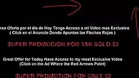 Hijastra en el mueble de la sala en short jeans sexy con un enorme culo irresistible - video amateur casero doggystyle anal