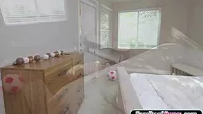 Stepsis sucks monster cock to keep secret