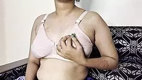 college girls finger her pussy so good