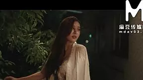 Young bride Bai Jie rides in 4some wedding.