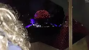 Siguiendo a una latina adolescente de 18+ en público en el planetario de Buenos Aires