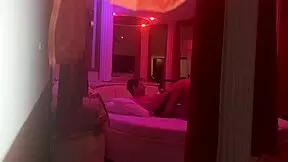 levei a coroa tesuda para ela ver minha pingola bem dura e buceta dela se impressionou com as bolas