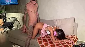 Fazendo Marido De Corno Dando Pro Magrelo Tatuado Com Punheta E Boceta Apertada