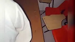 maestra penetrada por alumno en salon clases