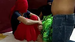 이웃이 스텝맘과 딸 방문해 가족 채팅 섹스