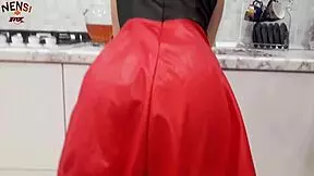 Housewife masturbates through torn pantyhose and plays with cream!