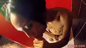 अरे, एमेच्योर लेडीबॉय जॉर्डन बाथरूम में पॉव में पागलाना ब्लोजॉब देता है, देखना चाहते हो? 😜