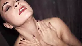 Alice kelly masturbates to perfect orgasm