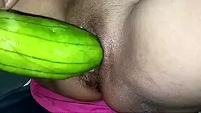 Stranger helps me cum in car