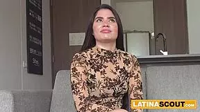 Amateur 18yo colombian model fucks big cock producer to get booked