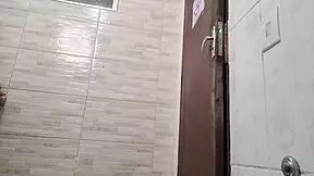 Enfermeira Gostosa Vai Ao Banheiro Do Hospital Com Médico