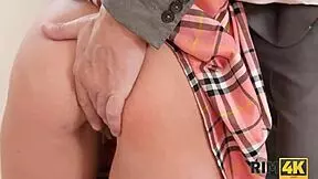 Coquettish Wife Uses Rimjob to Soothe Angry Husband