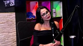 Nobody looked at her face in the gym, but her sister didn't like it when she discovered the fetishes involving mia luz.