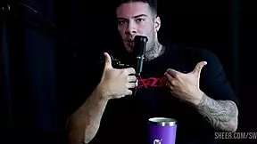 브라질 라티나가 얇은 빨간 란제리 입고 스윙어 그룹 인터뷰해