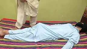 Indian Desi Bhabhi Ki Chut Ki Aag Bhujai Servant Kay Moty Lulay Ny Servant Ny Lula Mu Mai Dal Diya