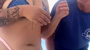 Quase Transamos Na Praia Lotada Com Monstro Cock