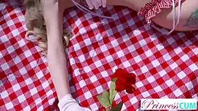 Kinky Kenzie Reeves Wants You to Feed Her