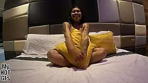 hermosa elizabet consigue correrse y disfrutar un squirt in girlfriend natural tits missionary brunette interview riding friend tits squirting fucking