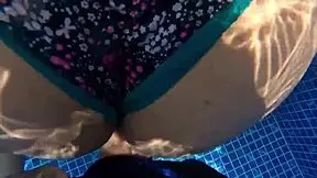 Big ass milf fucked in water 😍