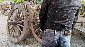 Bharti bhabhi comes over for some fun at home