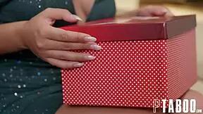 gift for your heinie featuring lorenzo viota and marina gold in a reality scene