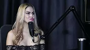 she explained how she entered the liberal scene, the start of her relationship, the day they touched her ass in the swing house and fucked outdoors.