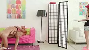 Young Roxy Dee Gets Ass Fucked While Her Friends Watch Te2987!