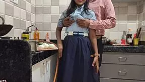 जब आशु कॉलेज नहीं गई तो टीचर घर पे आकर आशु को चोद दिए हिंदी ऑडियो