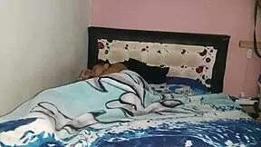 me follo a mi madrastra de tetas grandes naturales culo grande cuando mi padrastro la deja sola