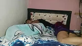 me follo a mi madrastra de tetas grandes naturales culo grande cuando mi padrastro la deja sola