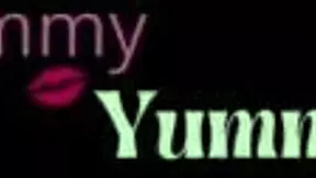 i encuentro a mi pequena hermanastra estudiando en su cama entro a su habitacion y termino follandomela con su uniforme del colegio