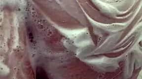 Jaz, pastorka, ki se upa tuširati z bbc očimom