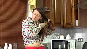 Babe Cantik Berbulu Ketiak Rayu Kamu di Dapur