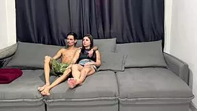 O tio do meu namorado saiu e aproveitamos pra matar o tes�o