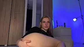 틴 18+ 버진 보지 웹캠에서 손가락질