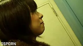 Japanese girl with big tits gets creampied at home 😘