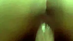 cavalgando gostoso no pau grande